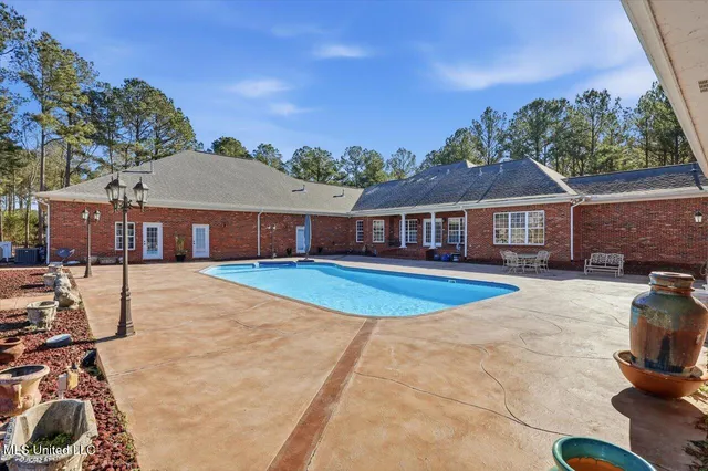 $1,450,000 | 123 Lakeshire Cove, Canton, MS 39046