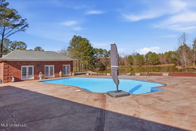 $1,450,000 | 123 Lakeshire Cove, Canton, MS 39046
