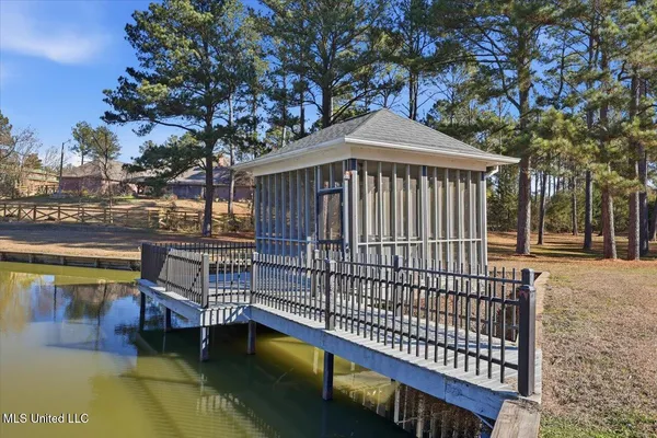 $1,299,000 | 123 Lakeshire Cove, Canton, MS 39046