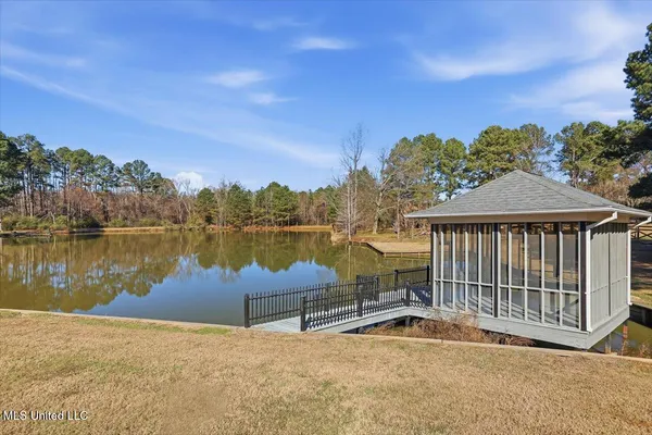 $1,299,000 | 123 Lakeshire Cove, Canton, MS 39046