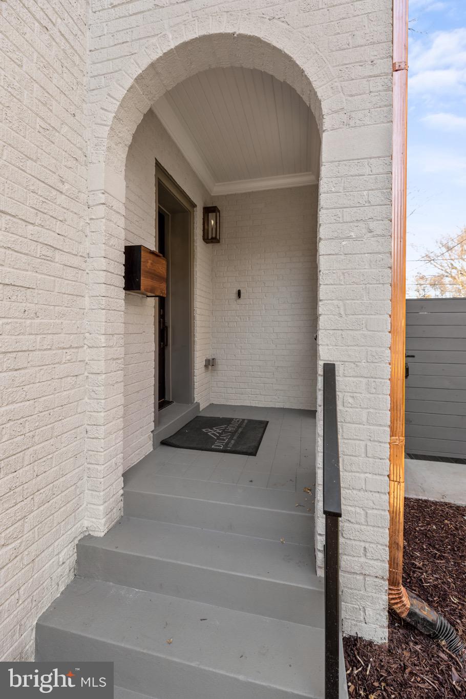 3625 Everett Street Northwest Washington, DC 20008 - Photo 4 of 91