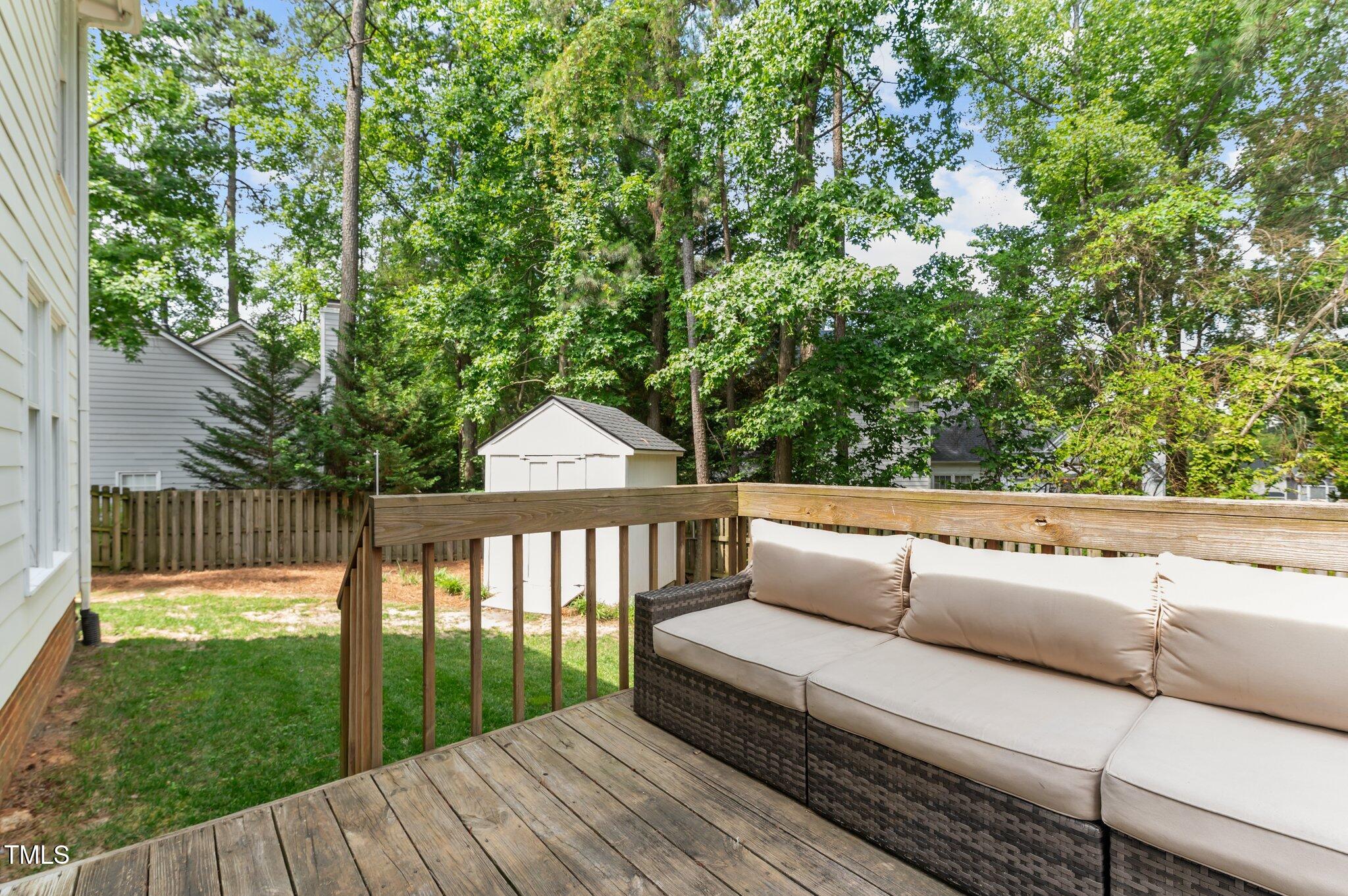 12117 Inglehurst Drive Raleigh, NC 27613 - Photo 25 of 29 32-web-or-mls-DSC_9637