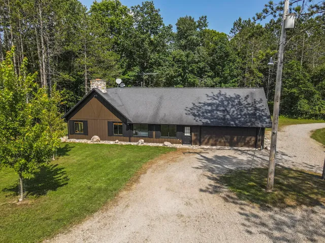 $996,000 | 1609 South Sage Lake Road, Hale, MI 48739