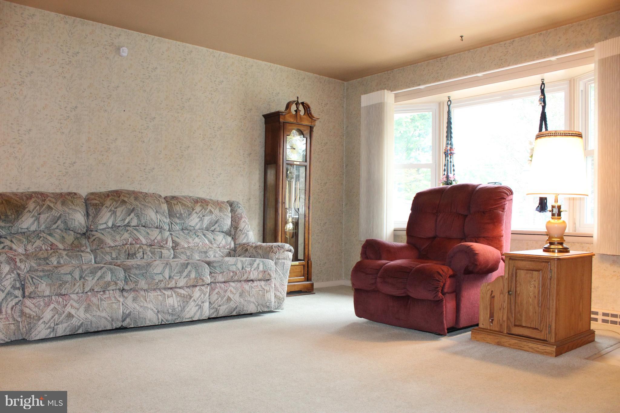 116 Wellington Road Lancaster, PA 17603 - Photo 3 of 24 Living Room