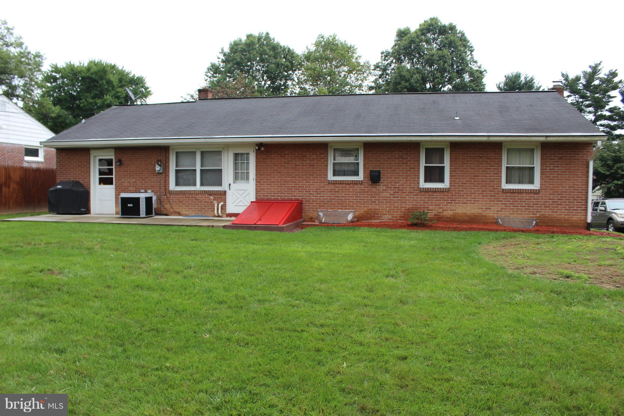 116 Wellington Road Lancaster, PA 17603 - Photo 21 of 24 Rear