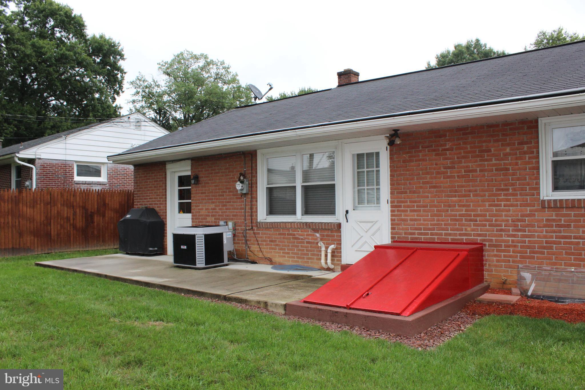 116 Wellington Road Lancaster, PA 17603 - Photo 22 of 24 Patio