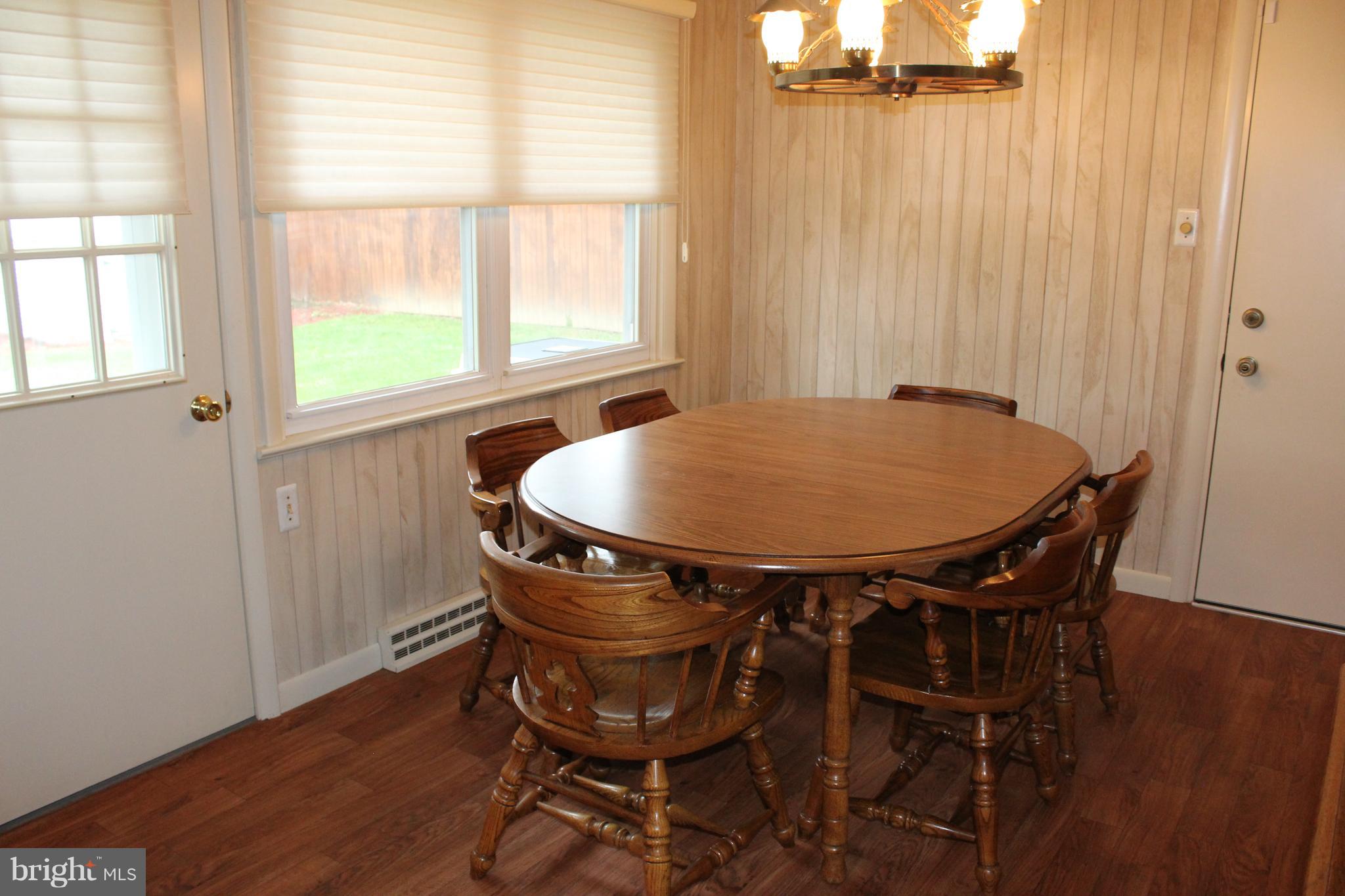 116 Wellington Road Lancaster, PA 17603 - Photo 6 of 24 Dining Area
