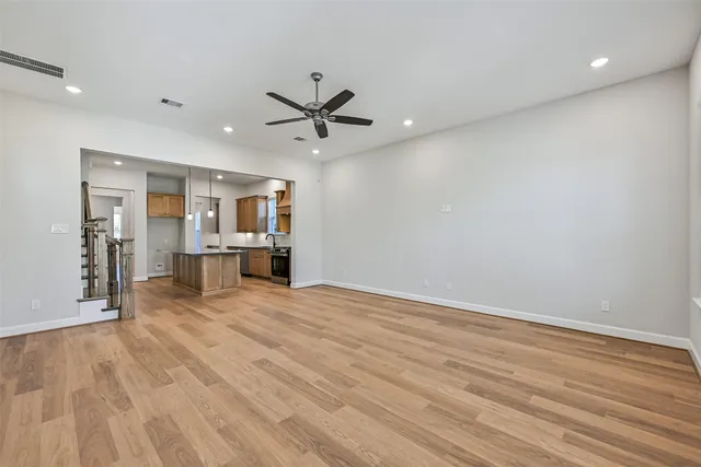 $458,380 | 2519 South Houston Avenue, Pearland, TX 77581