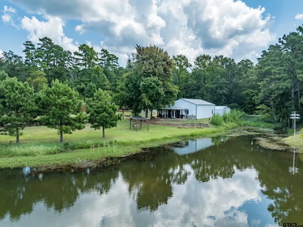 $250,000 | 240 Private Road 5515, Palestine, TX 75801