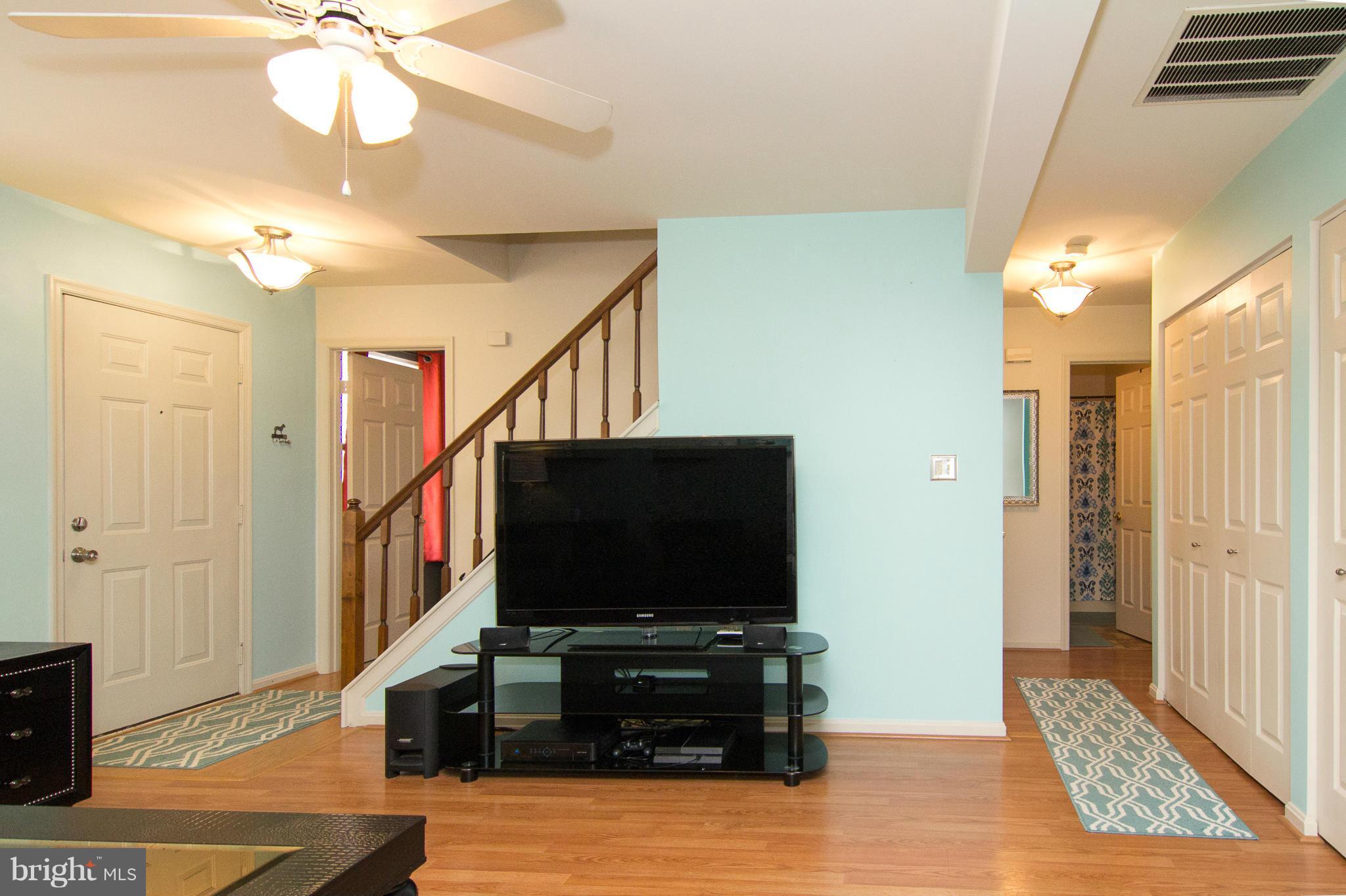 961 Firestone Road Westminster, MD 21158 - Photo 4 of 30 New flooring & fresh paint