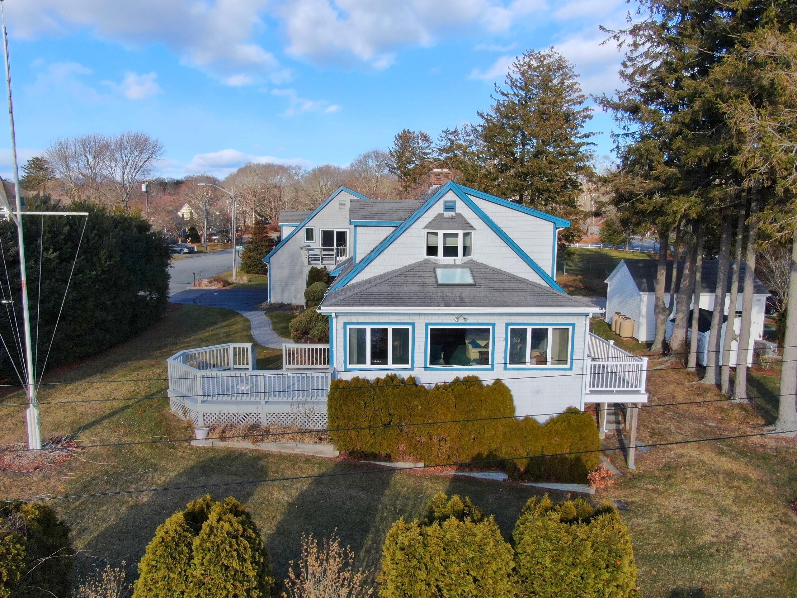 18 Gibbs Road Sagamore Beach, MA 02562 - Photo 6 of 53 2025-12-31-17-52-28-614