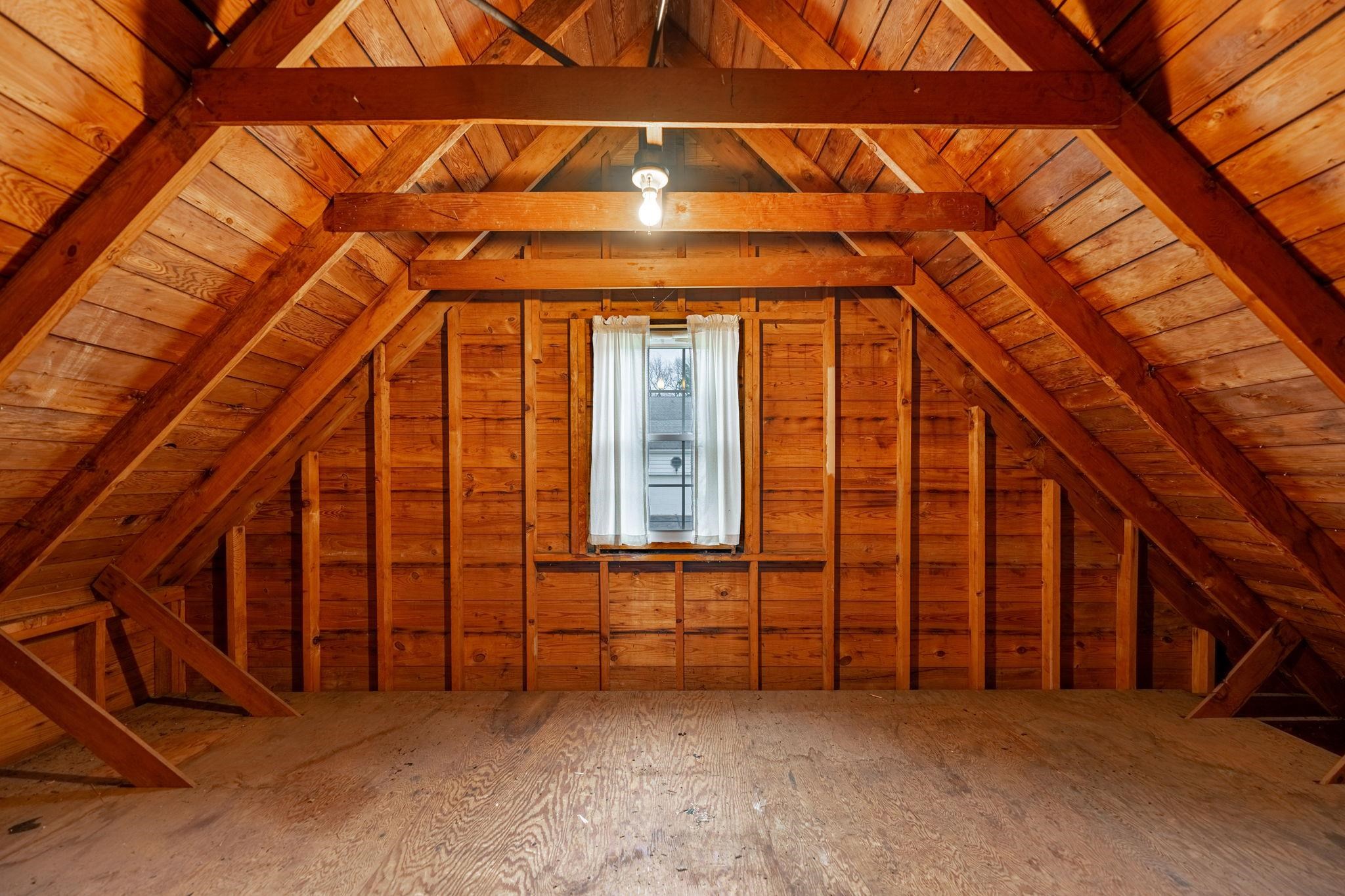 2705 Rural Street Rockford, IL 61107 - Photo 29 of 31 an empty room with windows