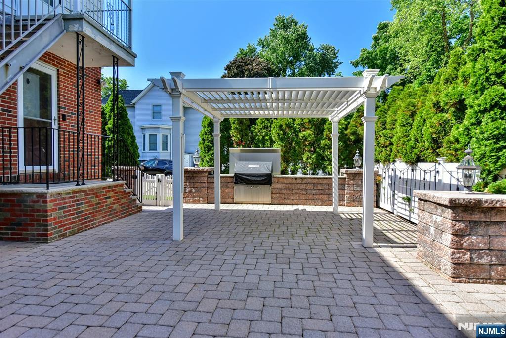 24 Maple Avenue, Unit 2 Waldwick, NJ 07463 - Photo 20 of 28