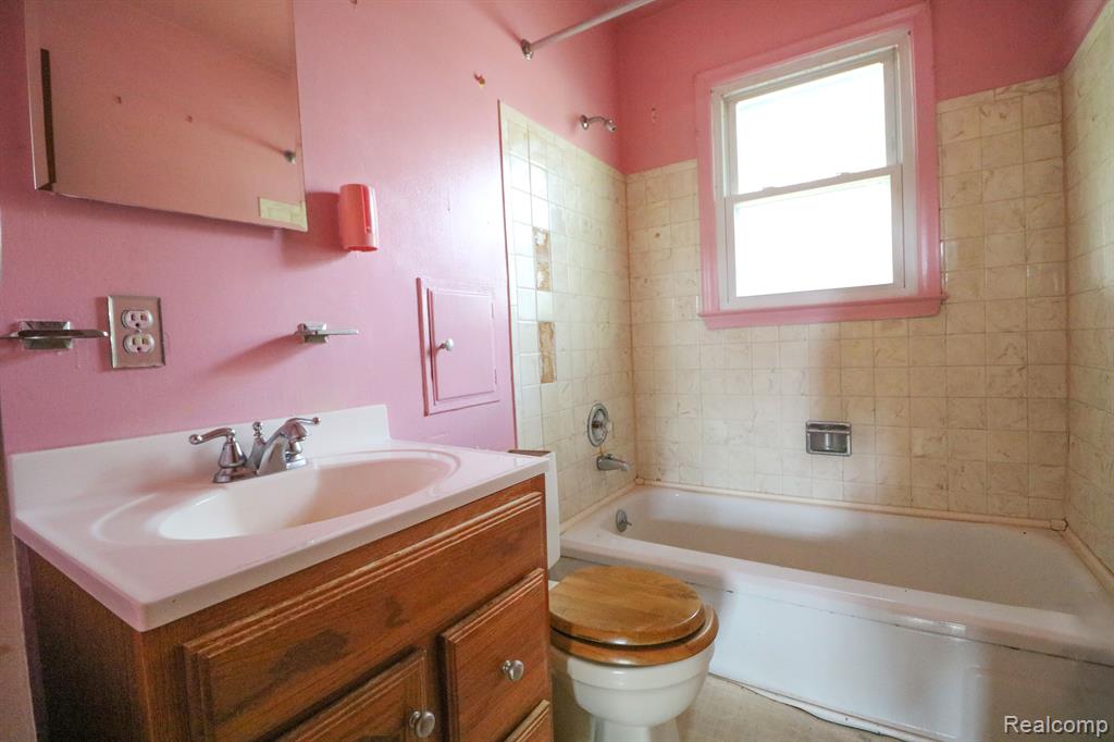 6212 Fleming Road Flint, MI 48504 - Photo 14 of 20 Gallery Image 14