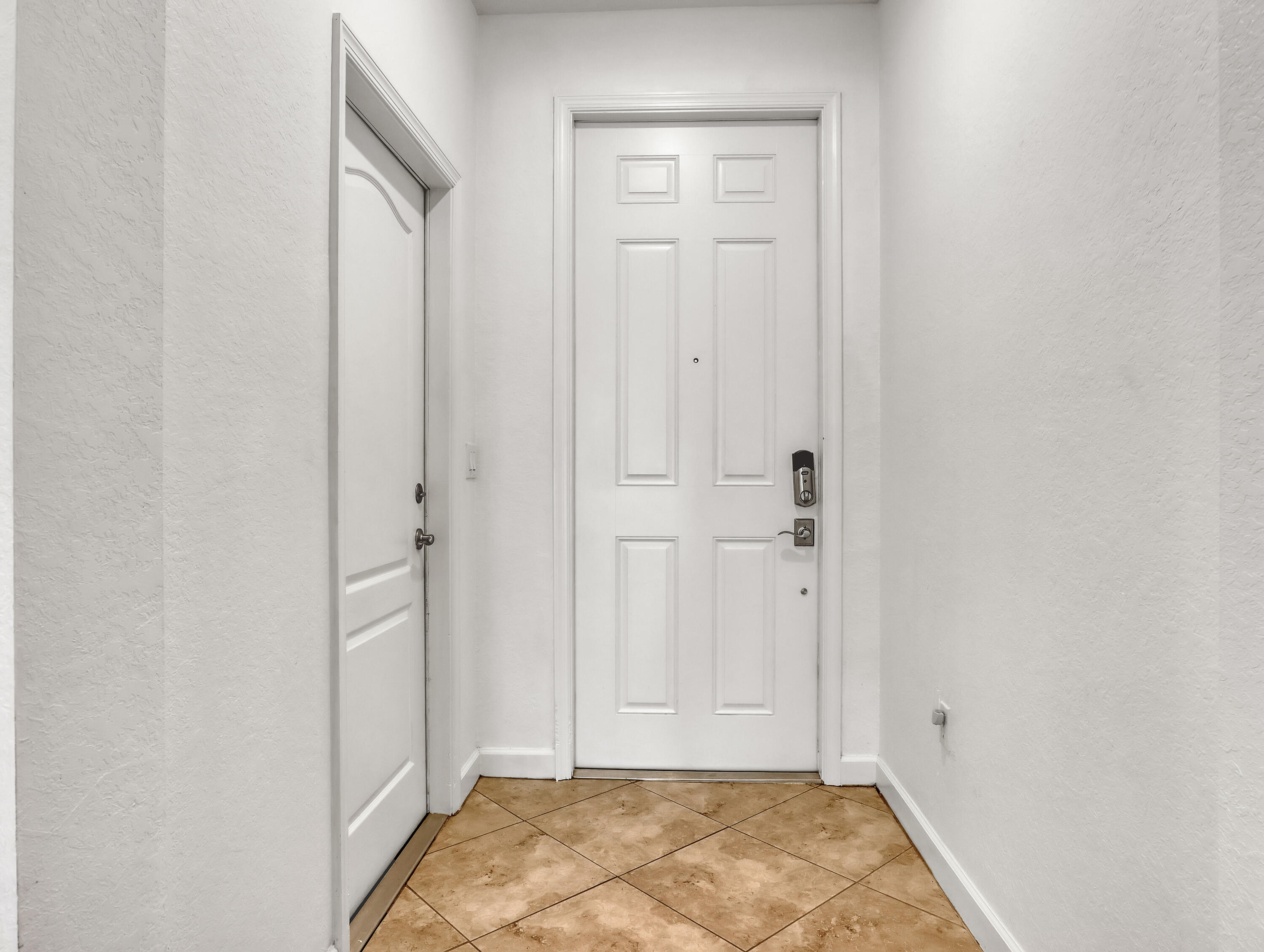 9508 Southwest Otter Lane Stuart, FL 34997 - Photo 5 of 34 a view of room