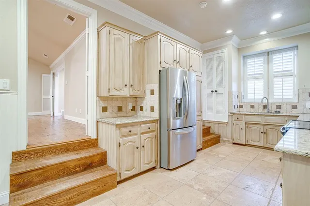 $449,900 | 4801 Willow Run Court, Fort Worth, TX 76132