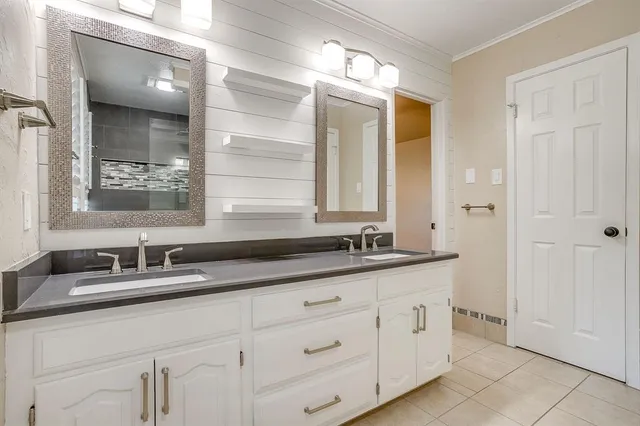 $449,900 | 4801 Willow Run Court, Fort Worth, TX 76132