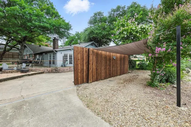 $449,900 | 4801 Willow Run Court, Fort Worth, TX 76132