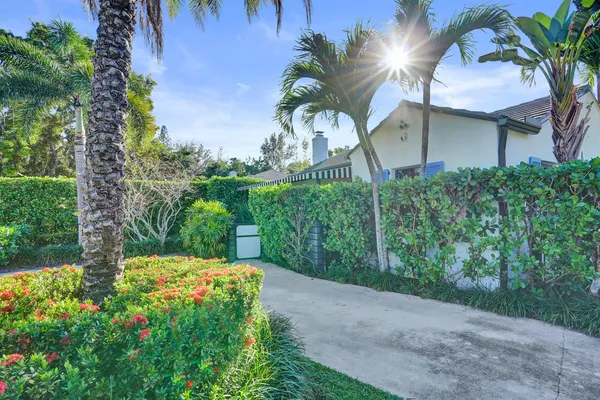 $2,500,000 | 246 North Swinton Avenue, Delray Beach, FL 33444