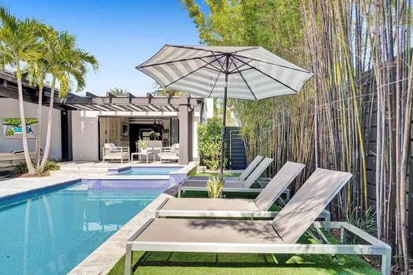 $2,500,000 | 246 North Swinton Avenue, Delray Beach, FL 33444