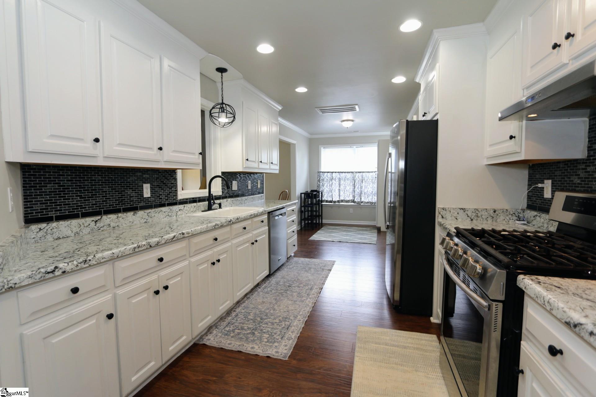 7 Red Quail Lane Greer, SC 29651 - Photo 3 of 18 Gallery Image 3