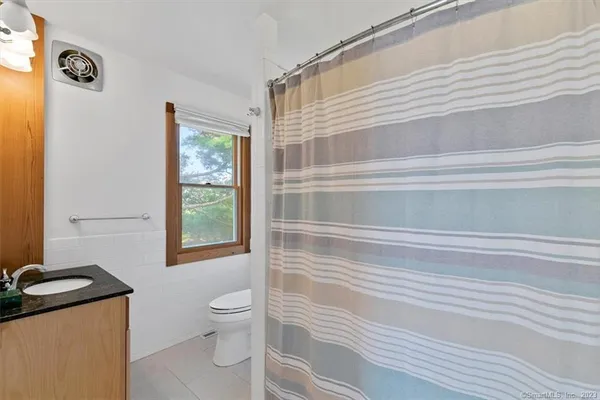 $4,500 | 128 Tuttles Point Road, Guilford, CT 06437