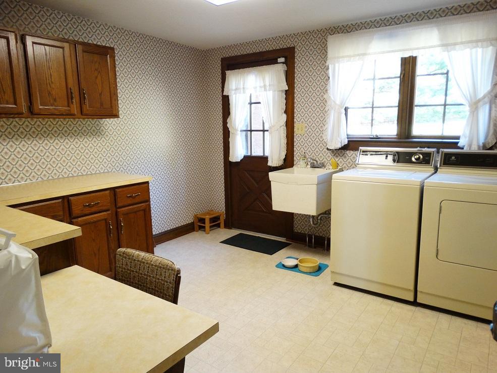 925 Skyline Avenue Lititz, PA 17543 - Photo 23 of 44 Gallery Image 23