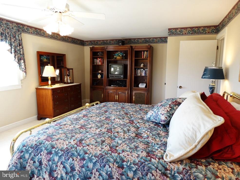925 Skyline Avenue Lititz, PA 17543 - Photo 28 of 44 Gallery Image 28
