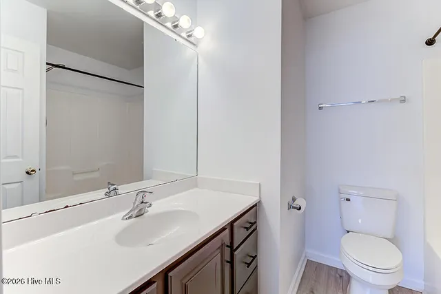 $300,000 | 215 Woodbine Terrace, Burgaw, NC 28425