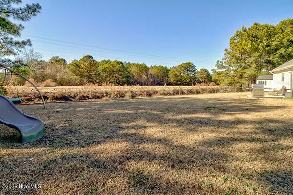$300,000 | 215 Woodbine Terrace, Burgaw, NC 28425