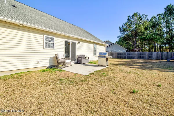 $300,000 | 215 Woodbine Terrace, Burgaw, NC 28425