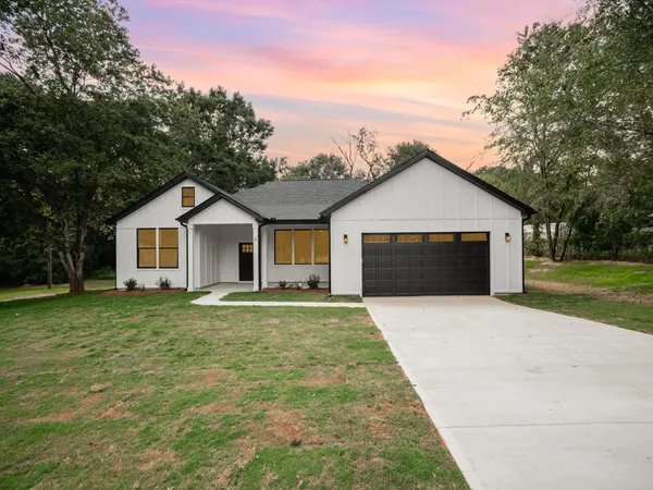 $399,000 | 6 Gavin Place, Taylors, SC 29687