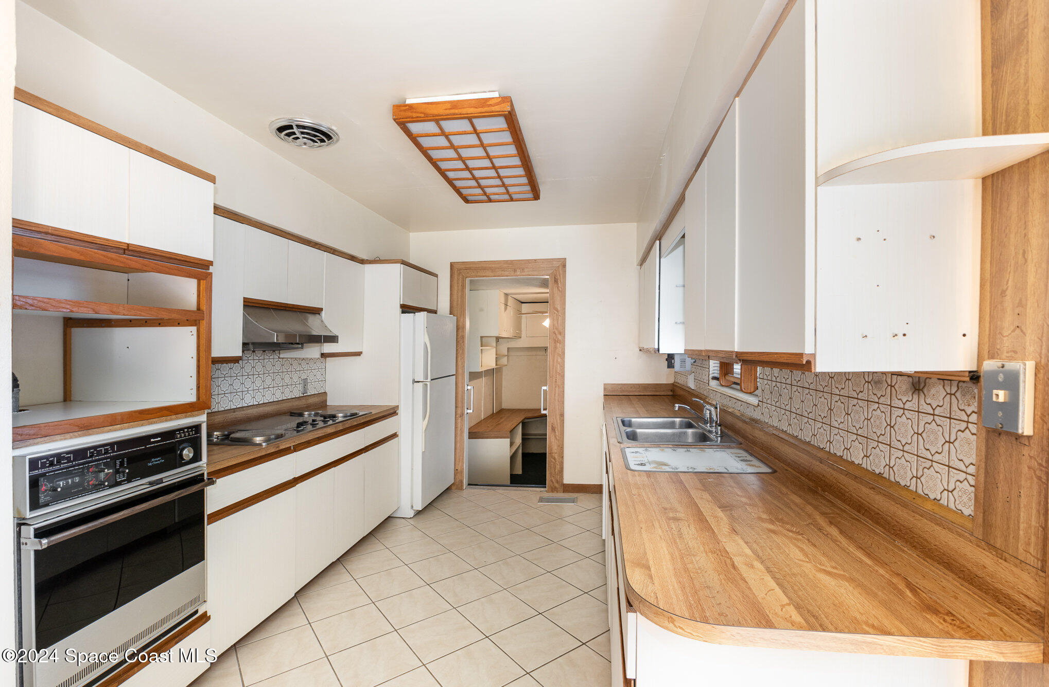 2502 South Ruffner Road Melbourne, FL 32901 - Photo 6 of 20 Ruffner Kitchen