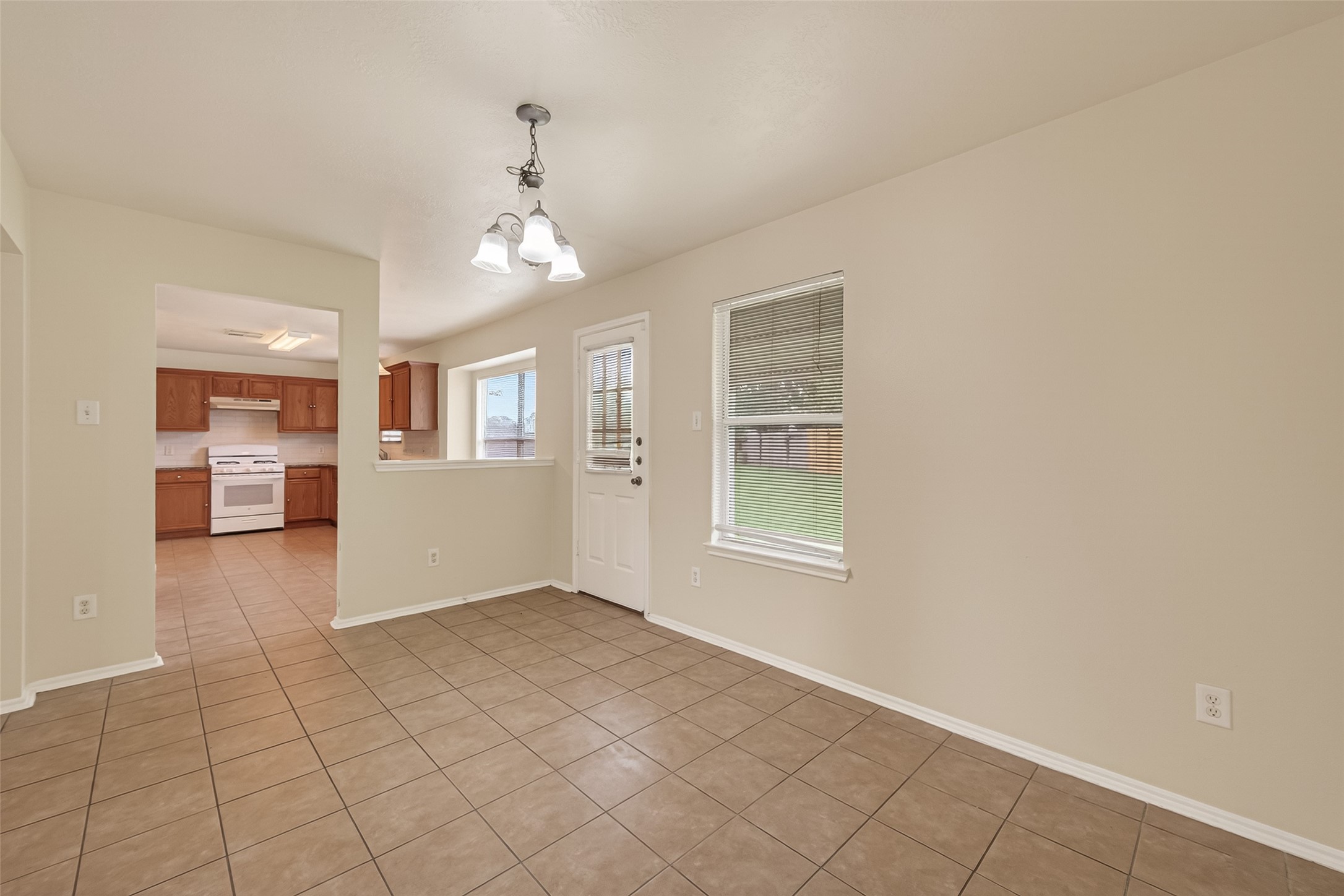 1838 Strongs Court Katy, TX 77449 - Photo 9 of 32