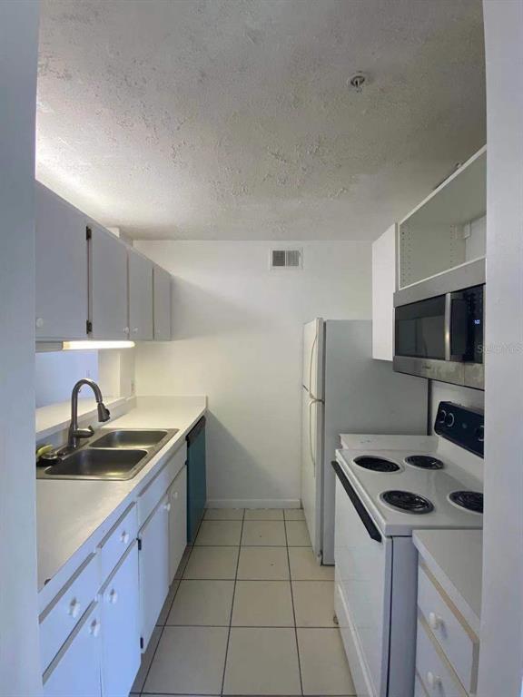 3921 Southwest 34th Street, Unit 208 Gainesville, FL 32608 - Photo 4 of 17