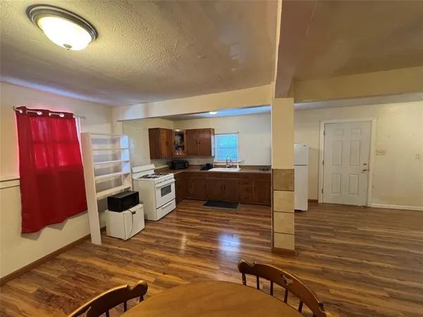 $2,400 | 1481 Burger Street, Abilene, TX 79603