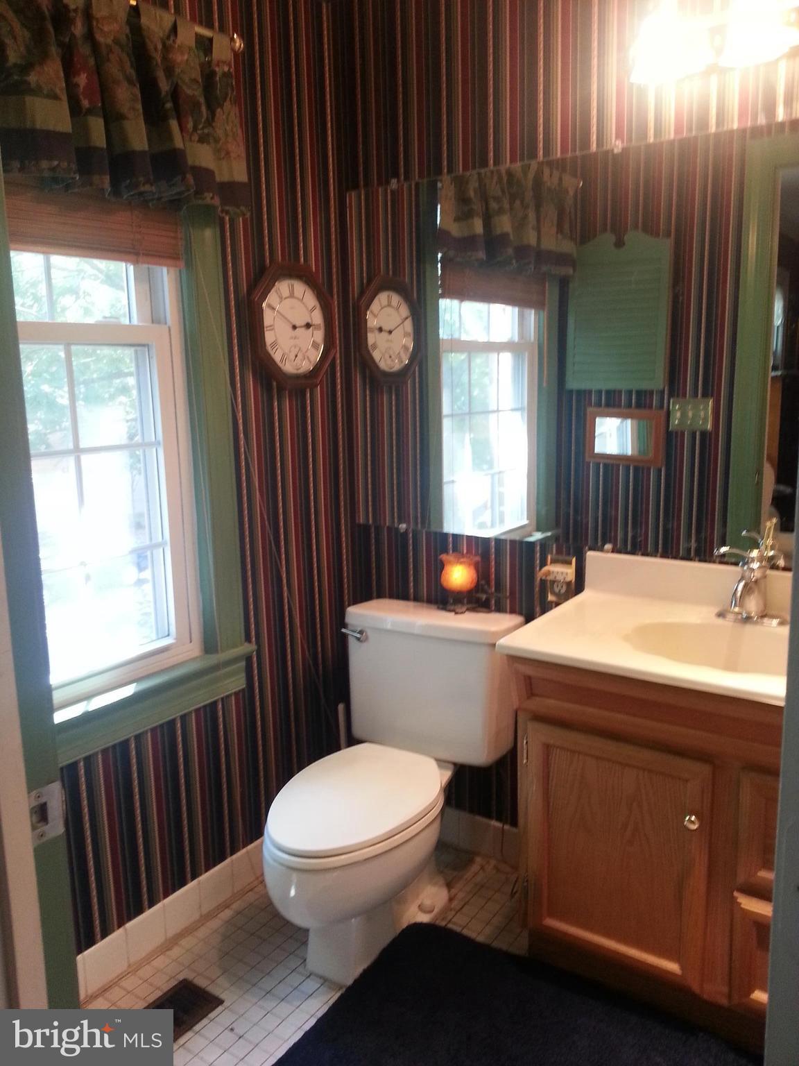 215 Oronoco Street Alexandria, VA 22314 - Photo 21 of 29 Bath (Master)