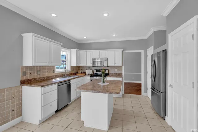 $379,900 | 4500 Clint Circle, Newburgh, IN 47630