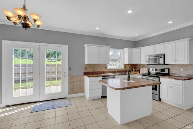 $379,900 | 4500 Clint Circle, Newburgh, IN 47630