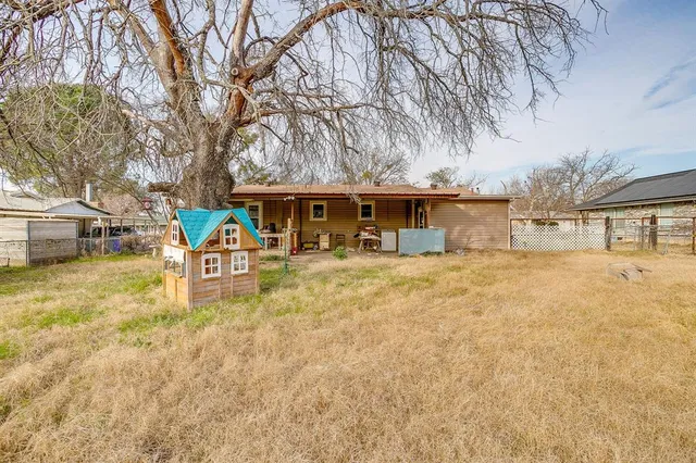 $130,000 | 116 Westline Road, Azle, TX 76020