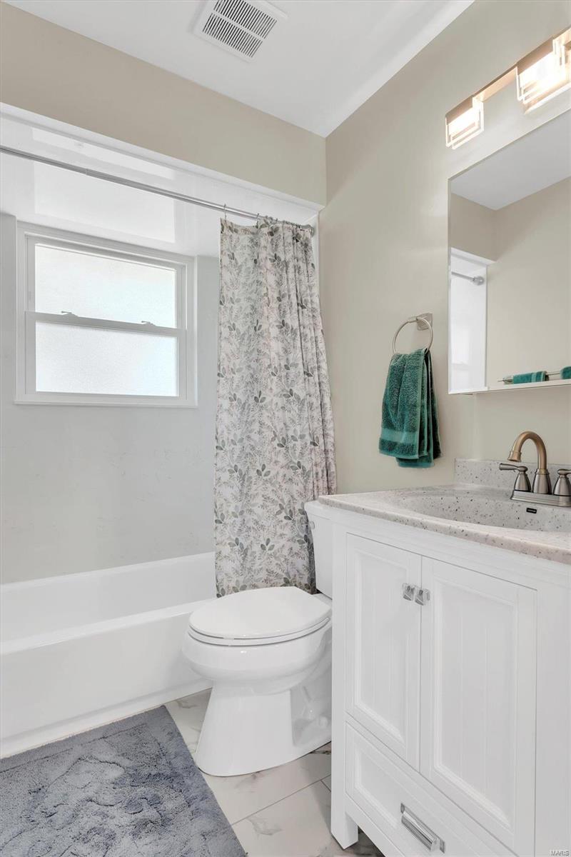 1532 Union Road St. Louis, MO 63125 - Photo 6 of 35 Gallery Image 6