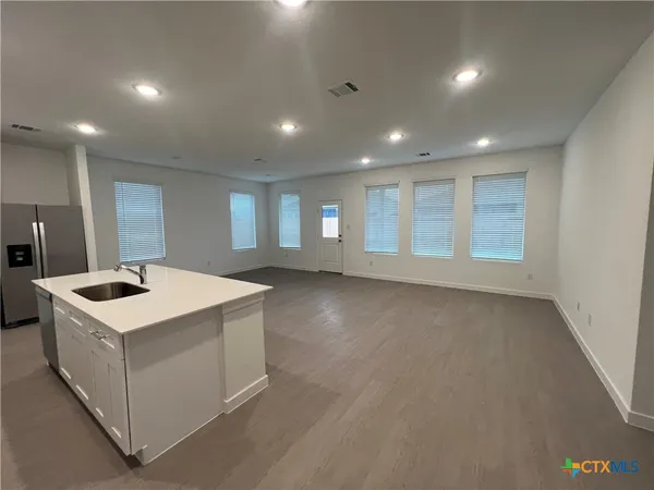$2,150 | 8908 San Carlos, Seguin, TX 78155
