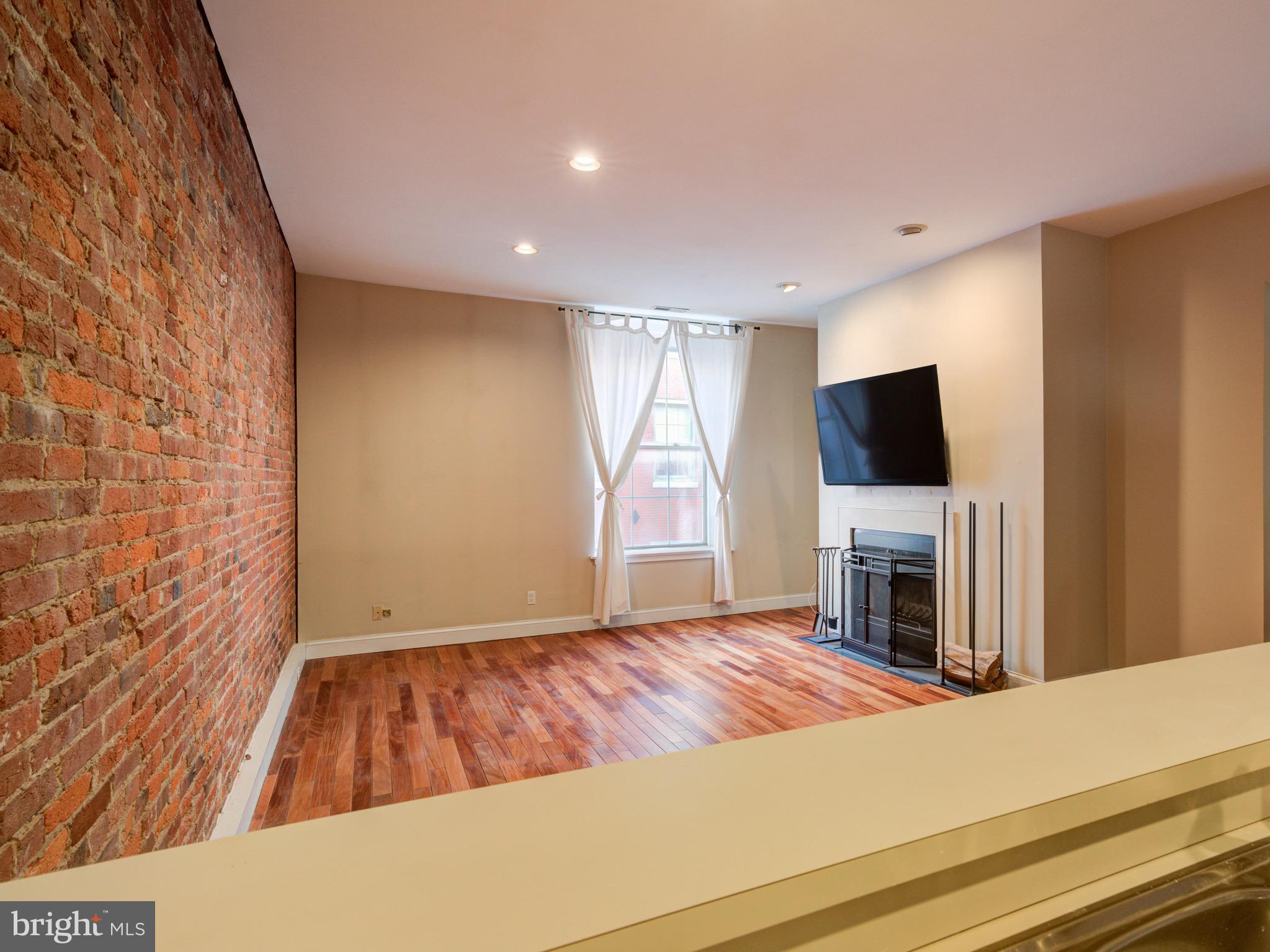 102 Church Street, Unit 301 Philadelphia, PA 19106 - Photo 16 of 29