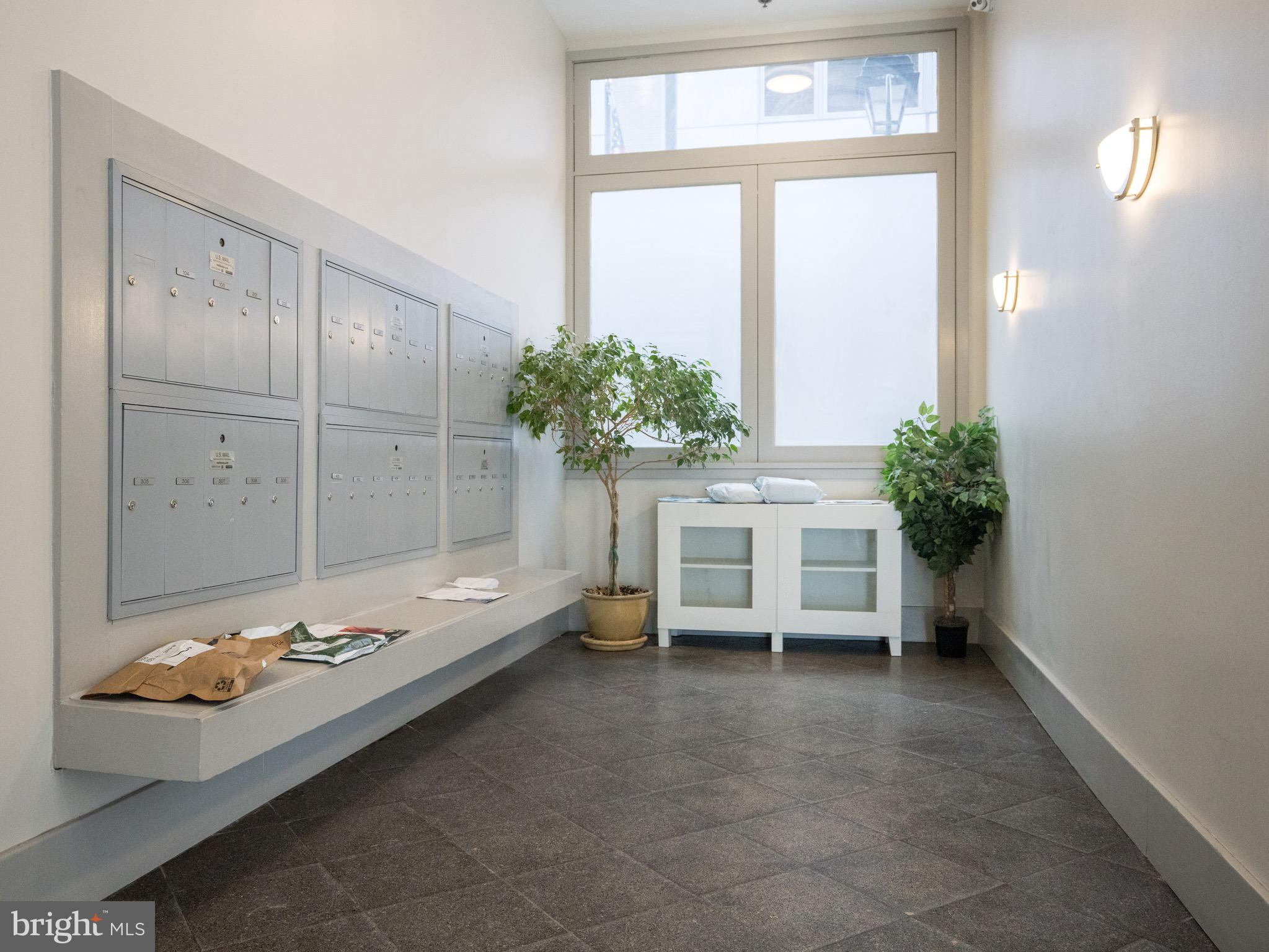 102 Church Street, Unit 301 Philadelphia, PA 19106 - Photo 19 of 29