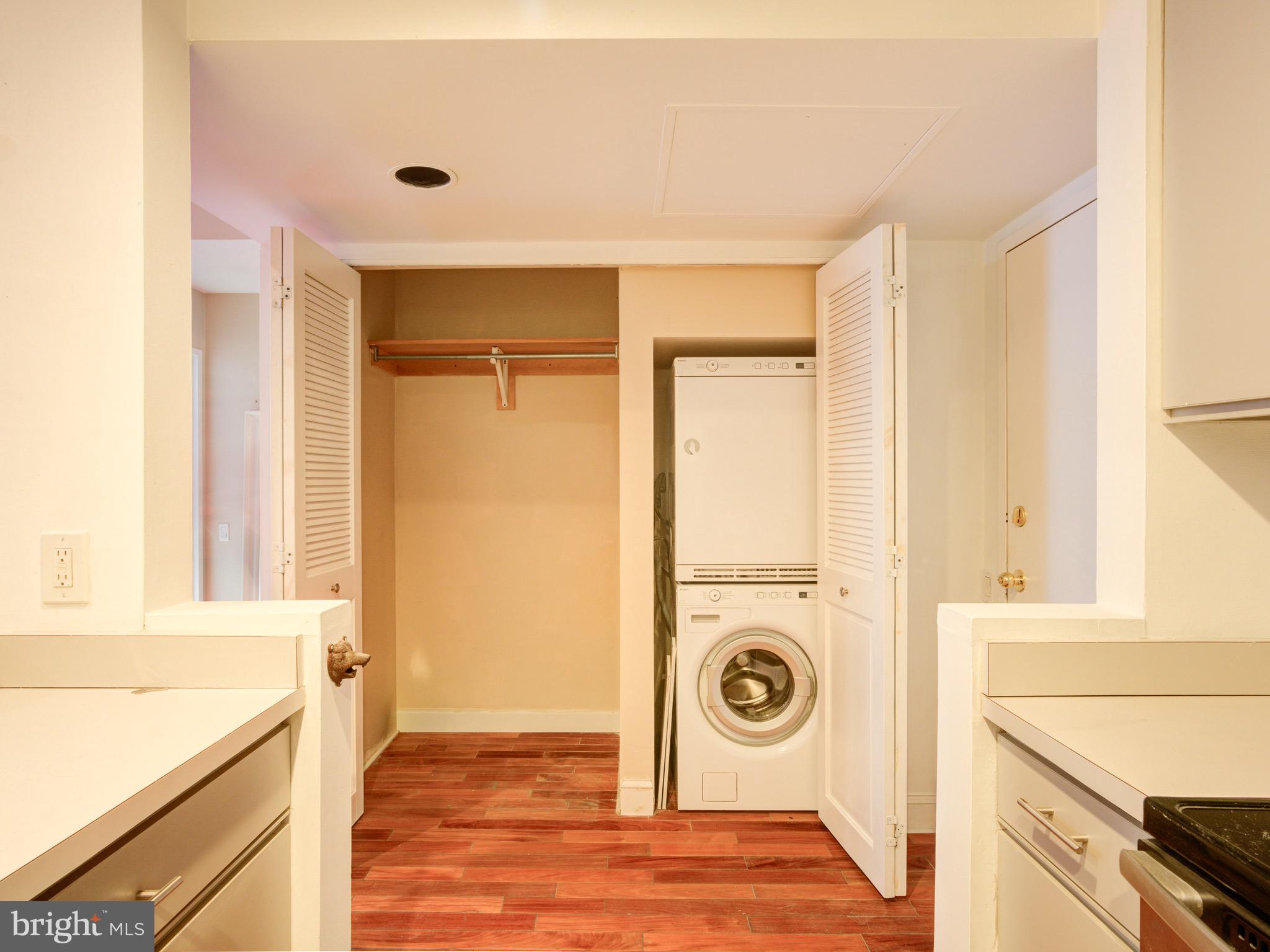 102 Church Street, Unit 301 Philadelphia, PA 19106 - Photo 4 of 29