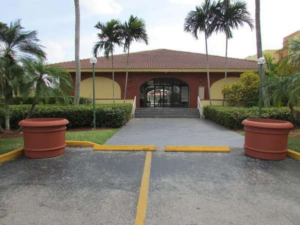 $1,850 | 7000 Northwest 186th Street, Unit 4316, Hialeah, FL 33015