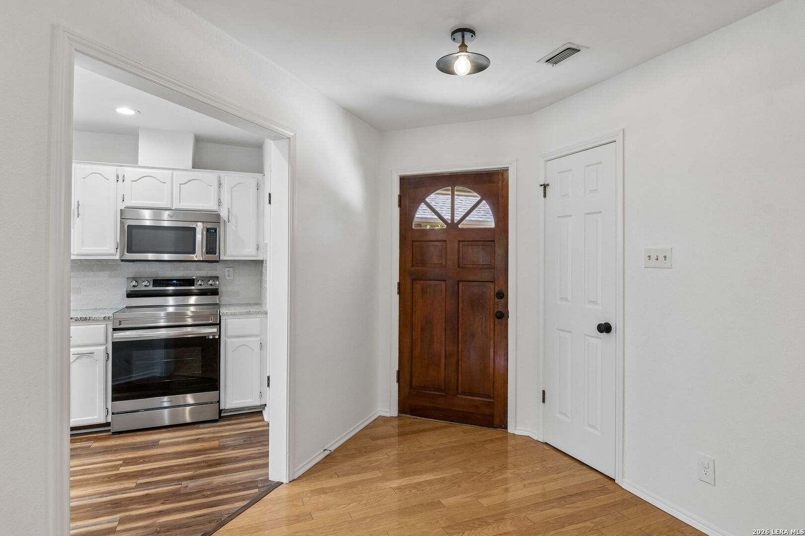 106 Hiler Road San Antonio, TX 78209 - Photo 10 of 35