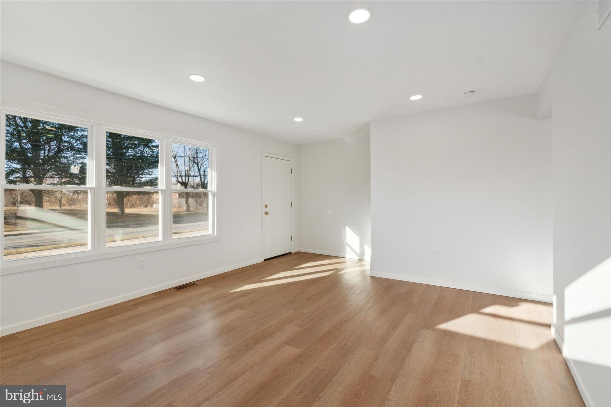 3757 6th Street Brookhaven, PA 19015 - Photo 4 of 15