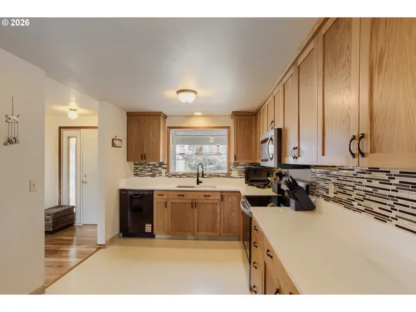 $634,999 | 17896 Northwest Sue Court, Beaverton, OR 97006