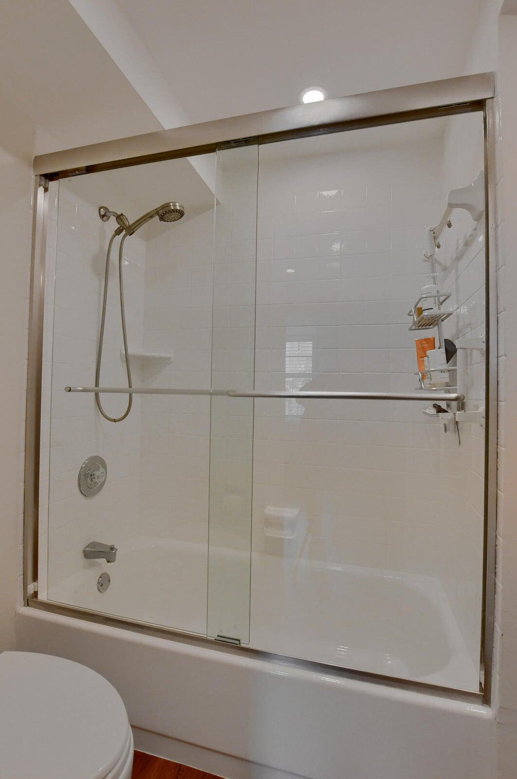 8 Royal Palm Way, Unit 3010 Boca Raton, FL 33432 - Photo 18 of 23 master bathroom2